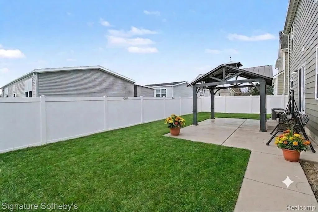 50419 Corey Avenue Chesterfield Township MI 48051