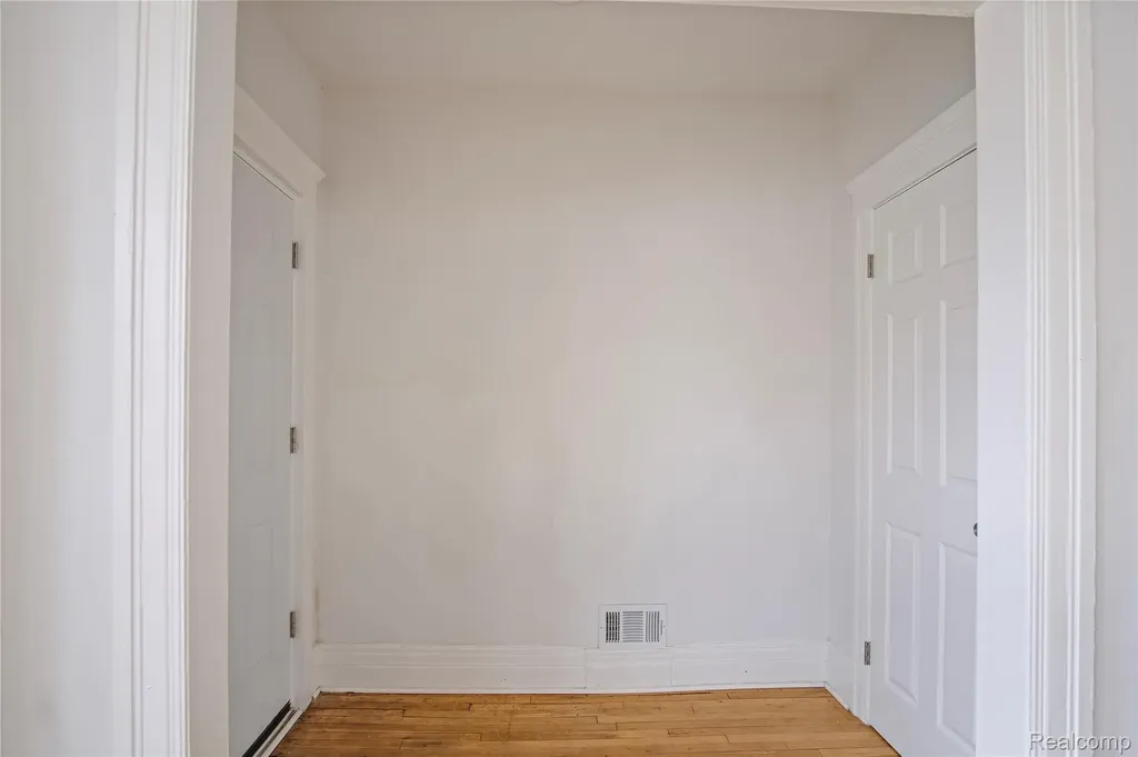 6224 Hecla Street Detroit City MI 48208