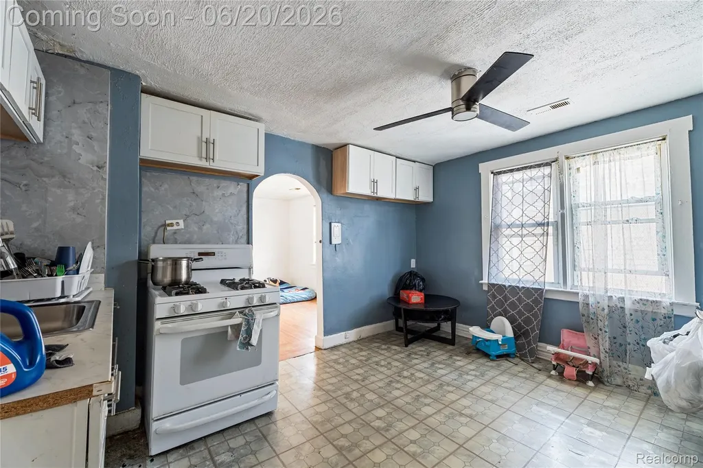 11418 Sobieski Street Hamtramck City MI 48212