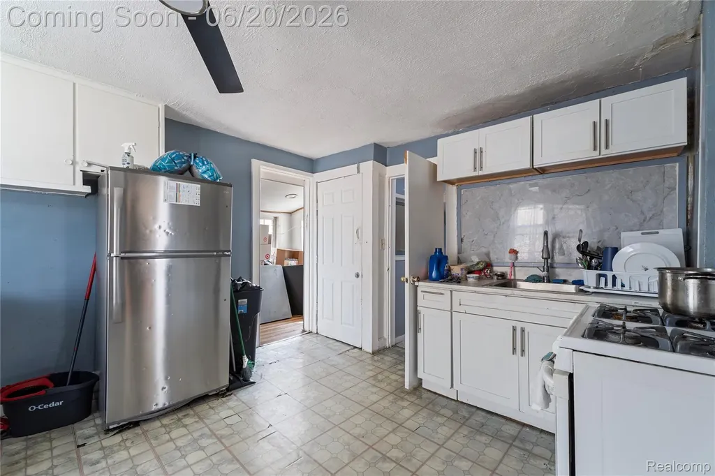 11418 Sobieski Street Hamtramck City MI 48212