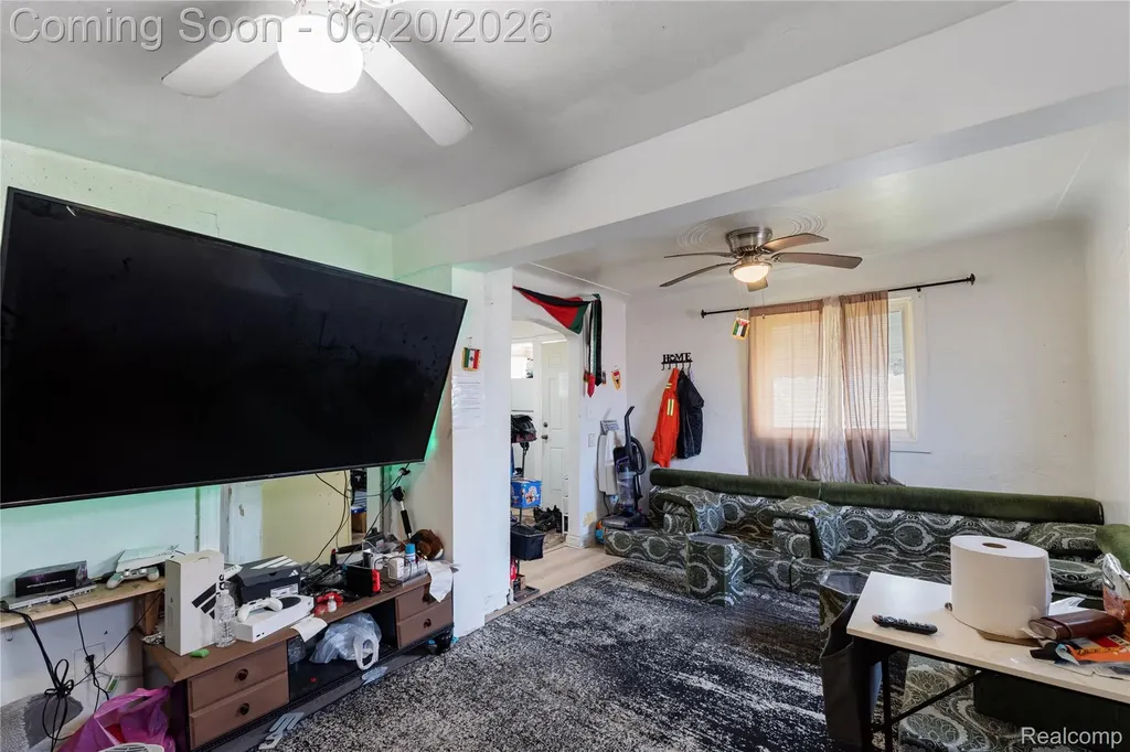 11418 Sobieski Street Hamtramck City MI 48212