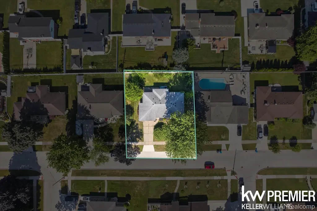 25734 Graceland Circle Dearborn Heights City MI 48125