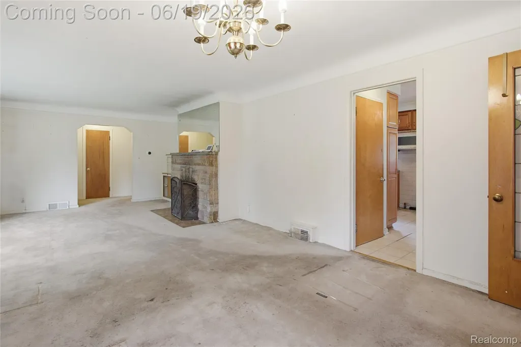 14154 Marion Redford Charter Township MI 48239
