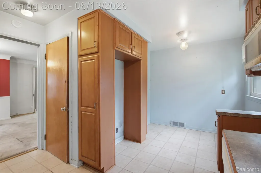 14154 Marion Redford Charter Township MI 48239