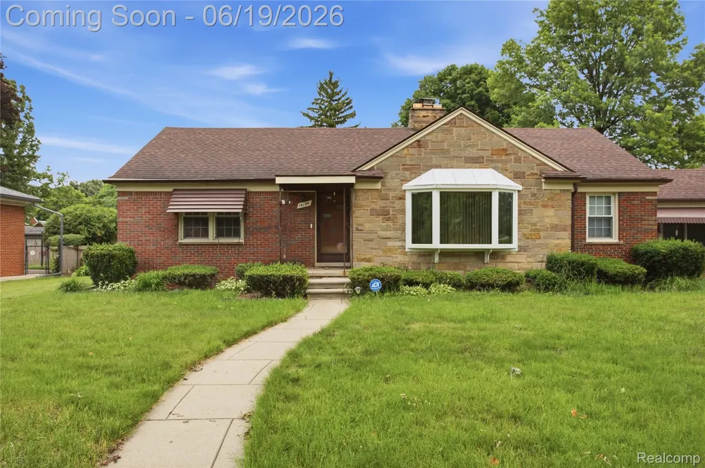 14154 Marion Redford Charter Township MI 48239