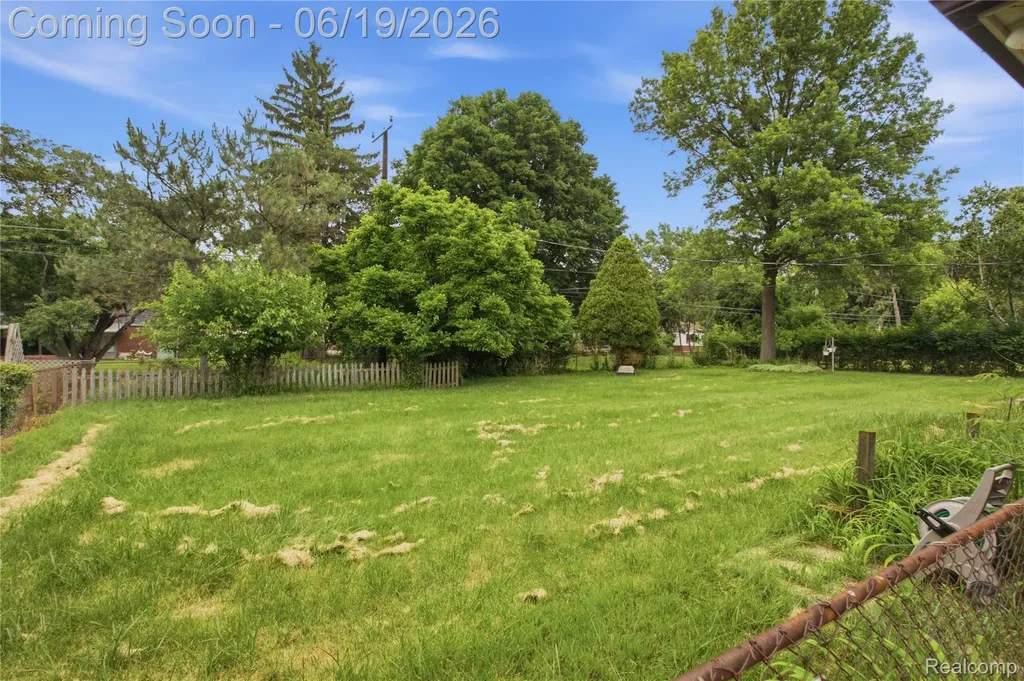 14154 Marion Redford Charter Township MI 48239