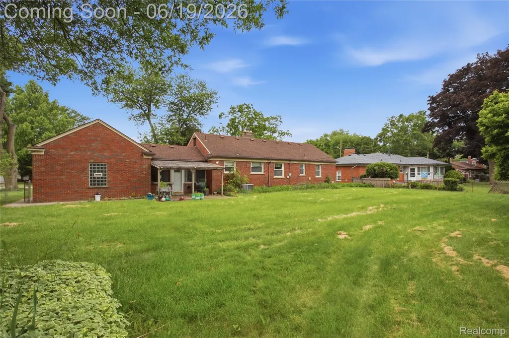 14154 Marion Redford Charter Township MI 48239
