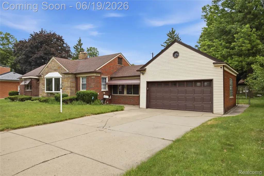 14154 Marion Redford Charter Township MI 48239