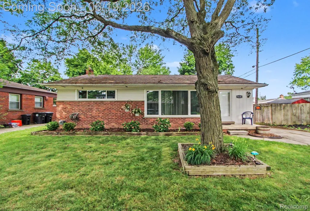 9135 Frederick Street Livonia City MI 48150