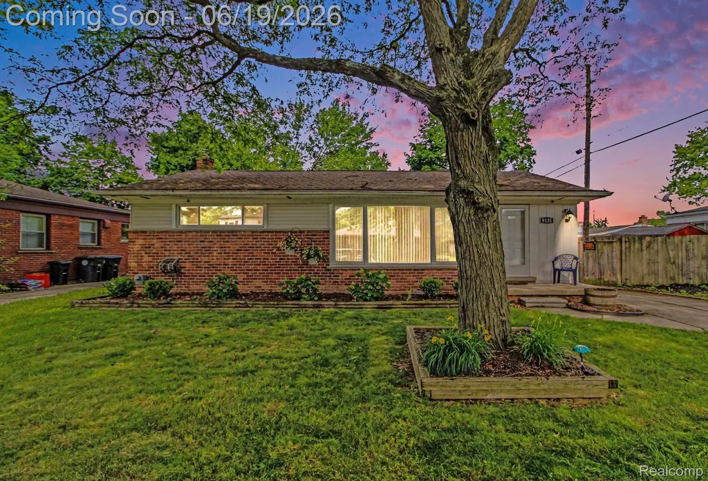 9135 Frederick Street Livonia City MI 48150