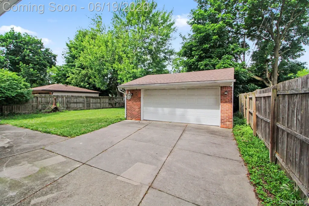 9135 Frederick Street Livonia City MI 48150
