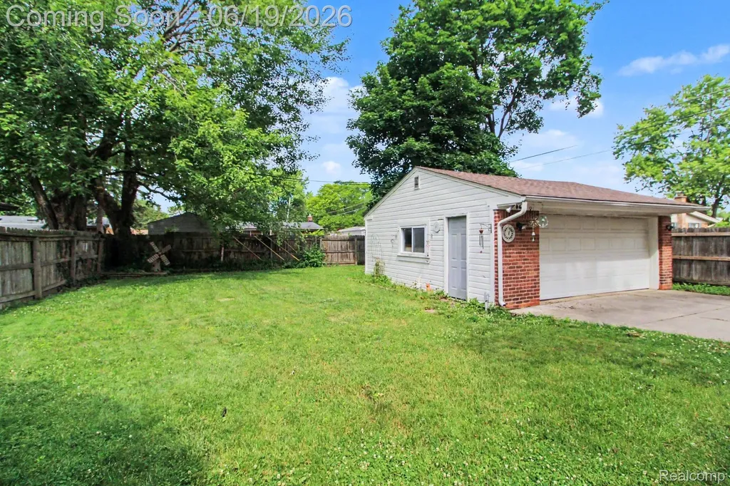 9135 Frederick Street Livonia City MI 48150