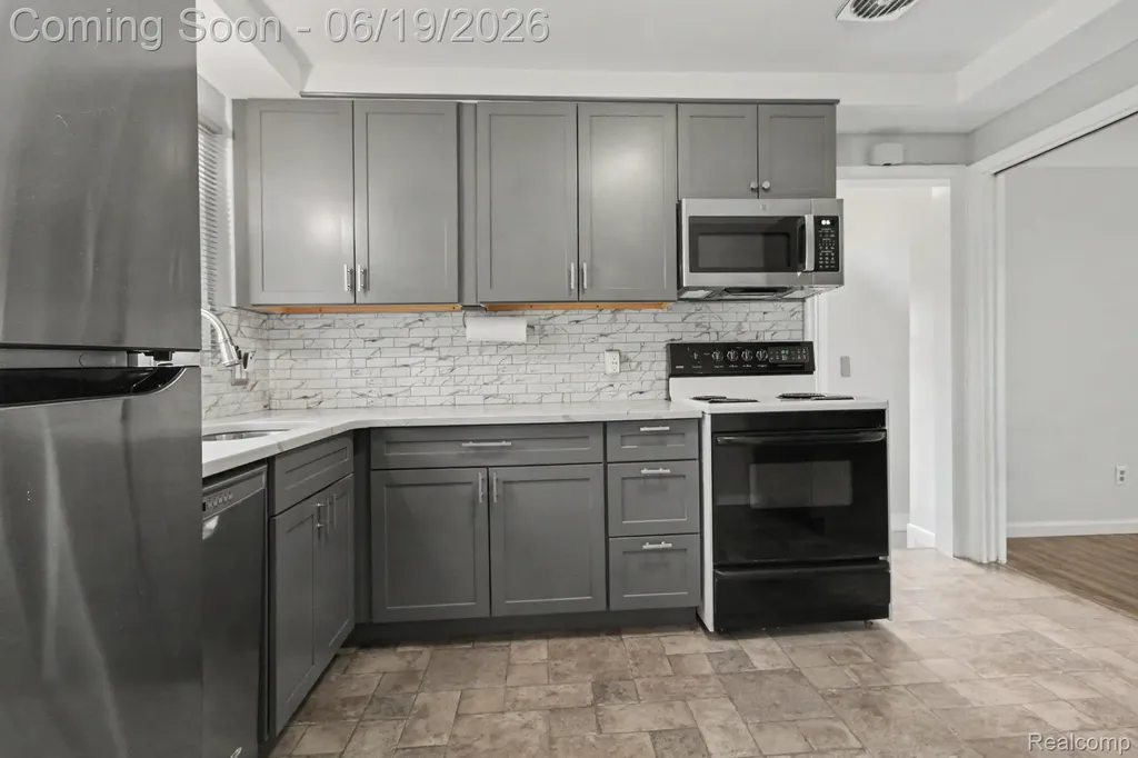 9135 Frederick Street Livonia City MI 48150