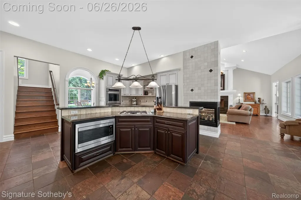 900 Hill Hollow Lane Milford Village MI 48381