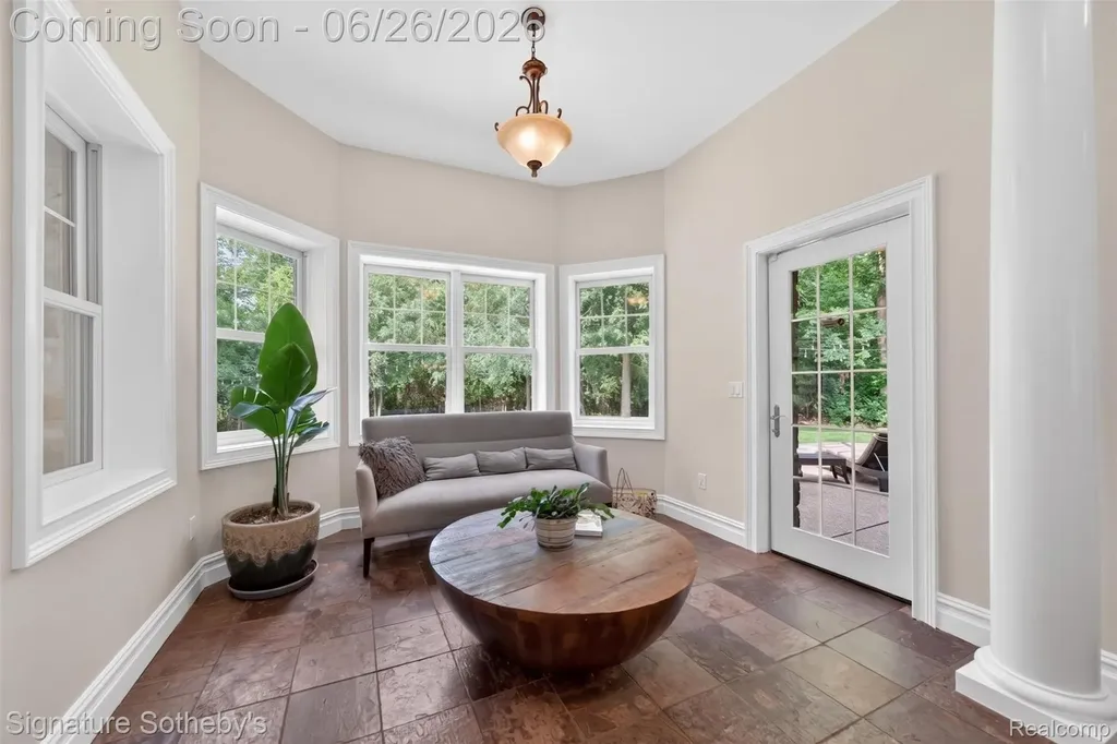 900 Hill Hollow Lane Milford Village MI 48381