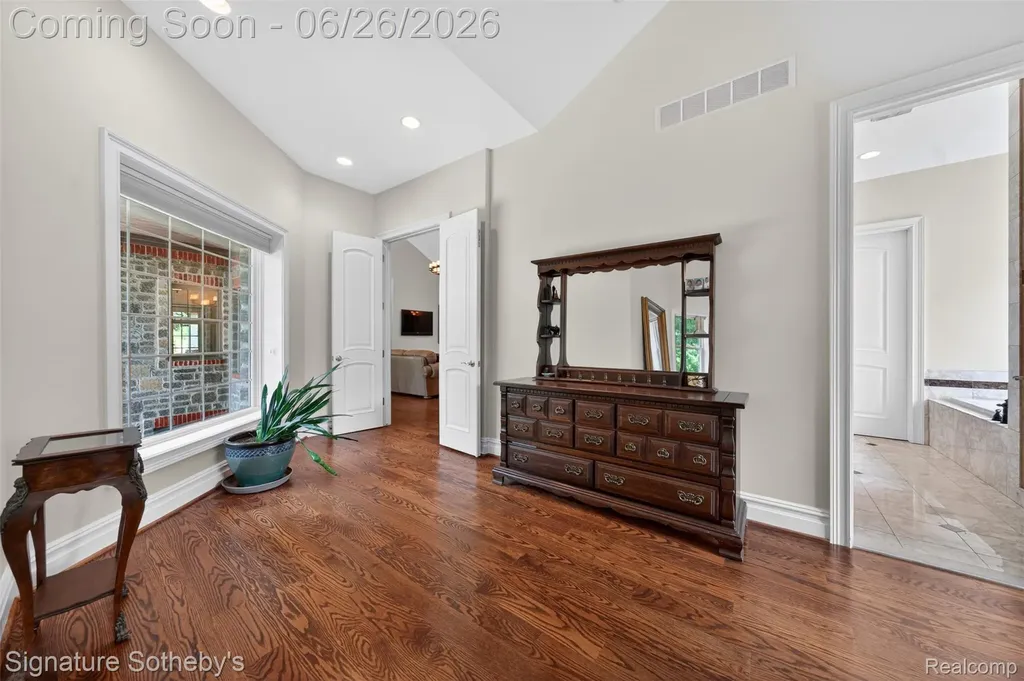900 Hill Hollow Lane Milford Village MI 48381