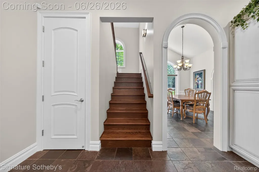 900 Hill Hollow Lane Milford Village MI 48381