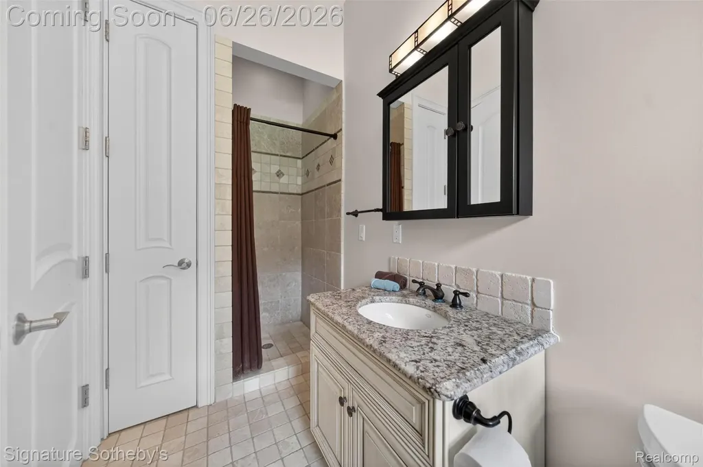 900 Hill Hollow Lane Milford Village MI 48381