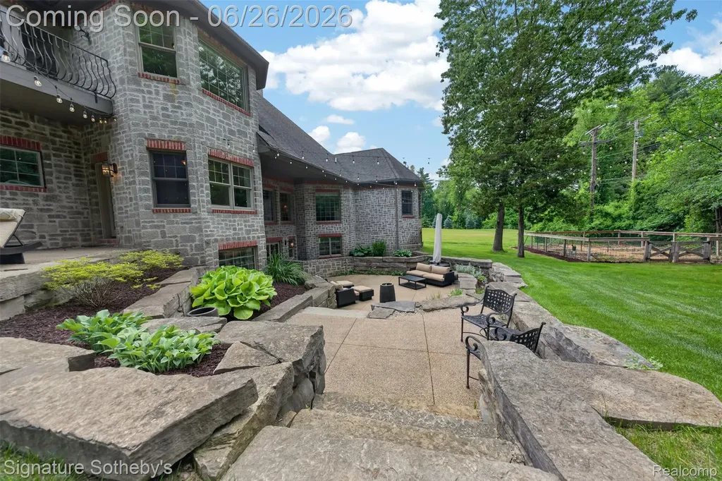 900 Hill Hollow Lane Milford Village MI 48381