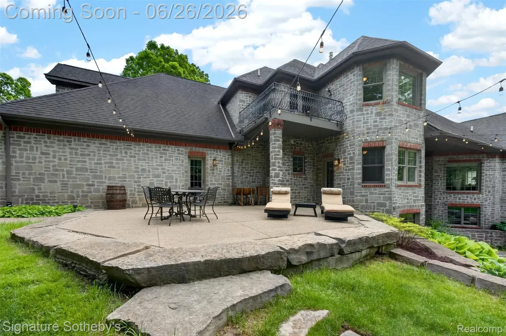 900 Hill Hollow Lane Milford Village MI 48381