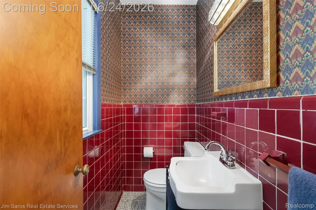 461 Allard Road Grosse Pointe Farms City MI 48236