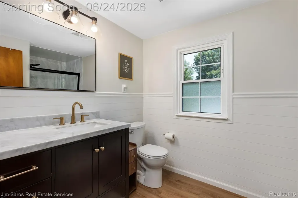 461 Allard Road Grosse Pointe Farms City MI 48236