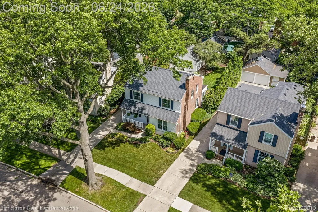 461 Allard Road Grosse Pointe Farms City MI 48236