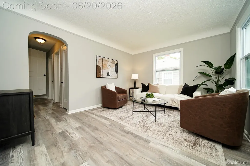 19551 Five Points Street Redford Charter Township MI 48240