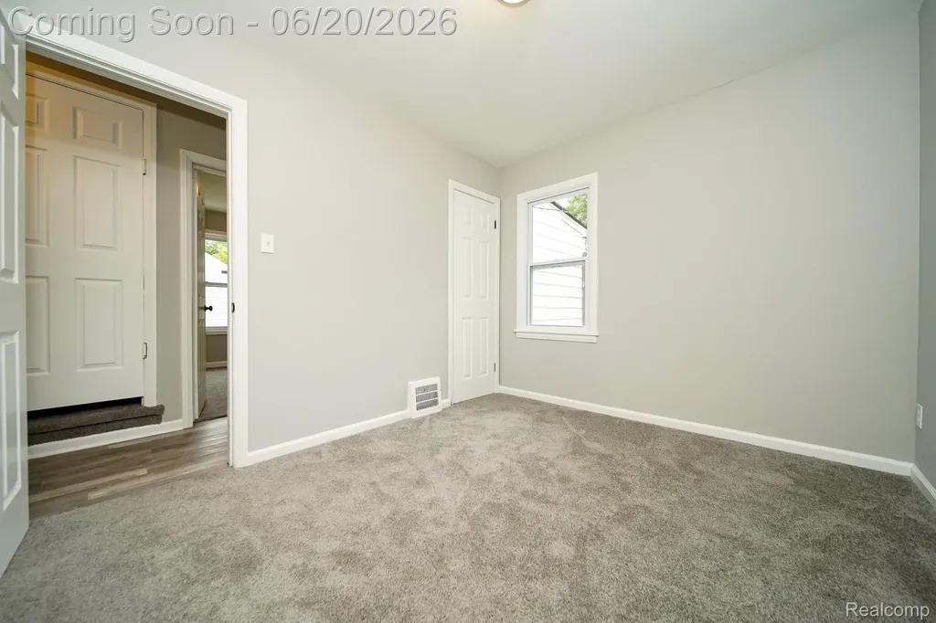 19551 Five Points Street Redford Charter Township MI 48240