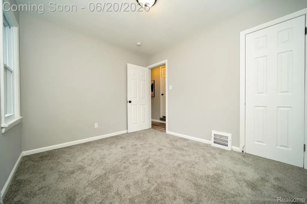 19551 Five Points Street Redford Charter Township MI 48240