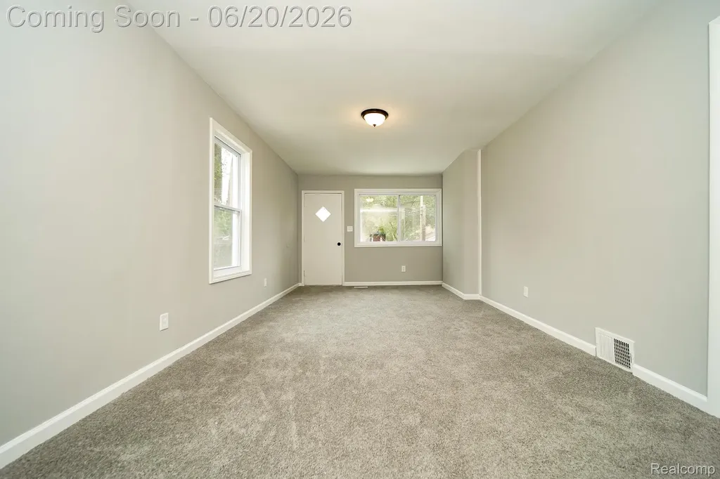 19551 Five Points Street Redford Charter Township MI 48240