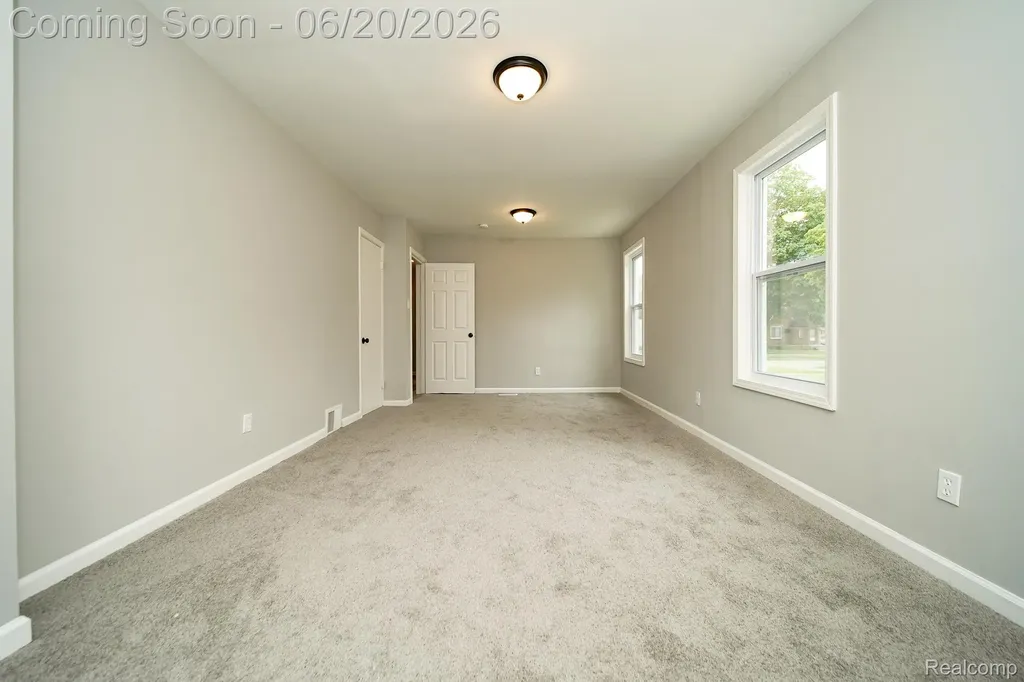 19551 Five Points Street Redford Charter Township MI 48240