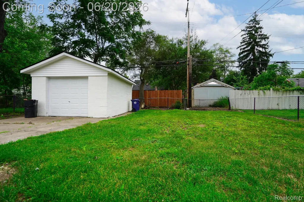19551 Five Points Street Redford Charter Township MI 48240