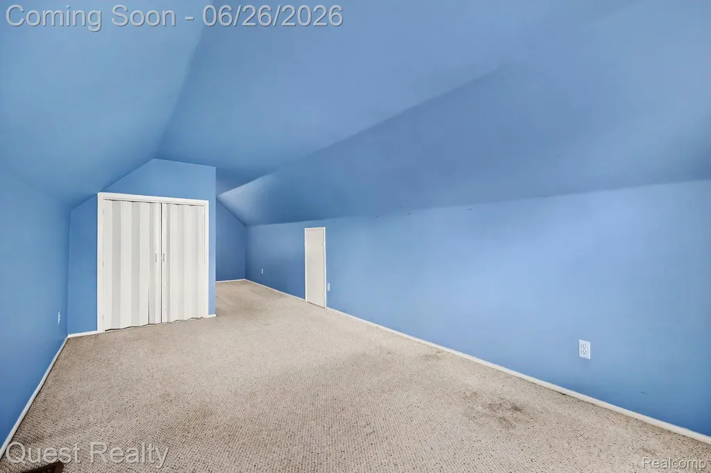 25074 Waldorf Street Roseville City MI 48066