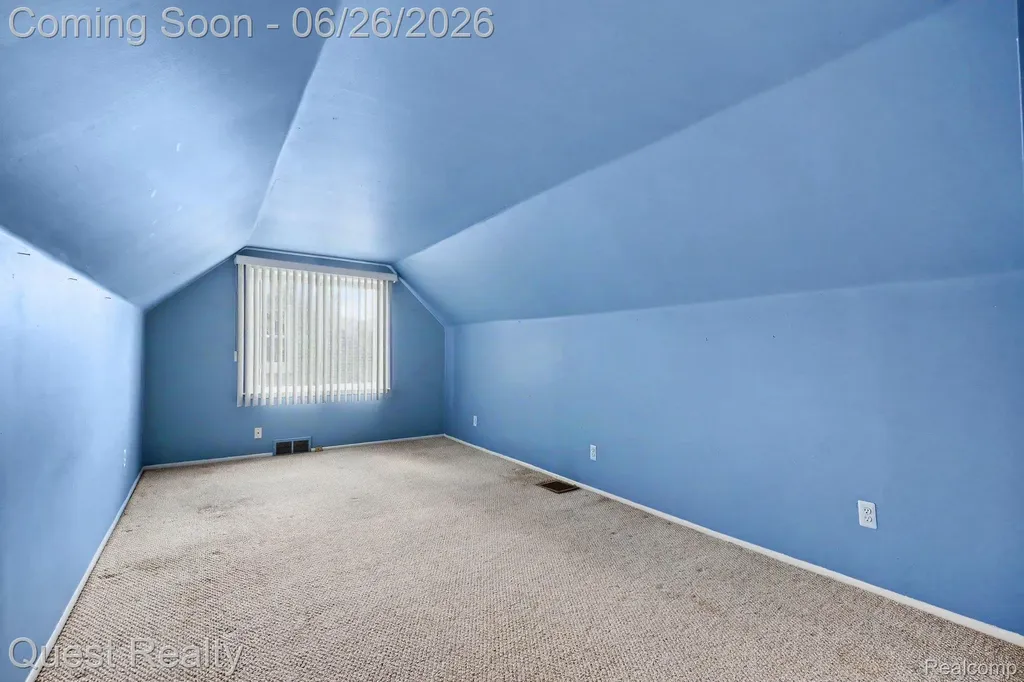 25074 Waldorf Street Roseville City MI 48066