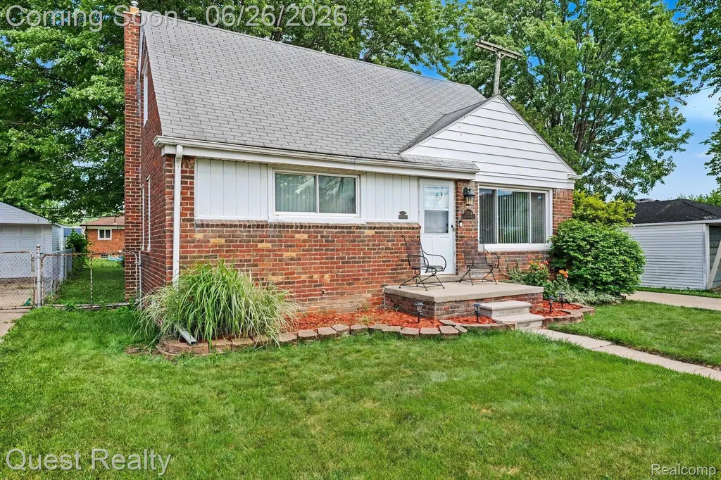 25074 Waldorf Street Roseville City MI 48066