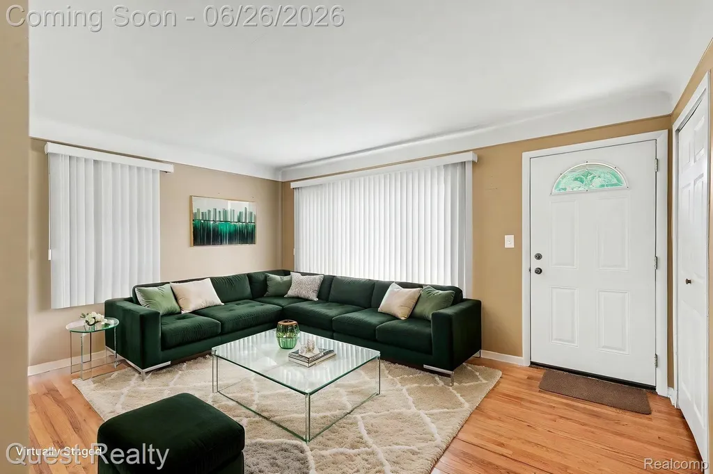 25074 Waldorf Street Roseville City MI 48066