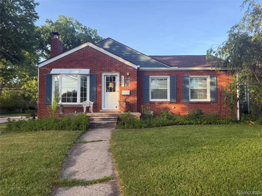 4260 Cooper Avenue Royal Oak City MI 48073