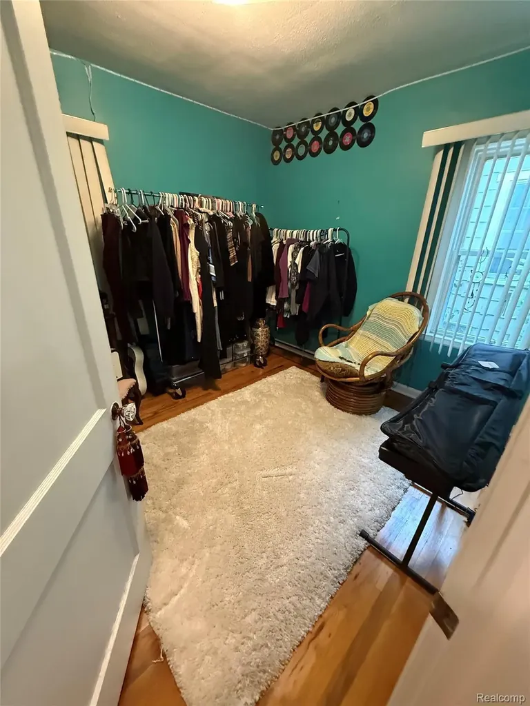 4260 Cooper Avenue Royal Oak City MI 48073