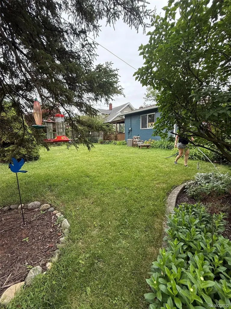 4260 Cooper Avenue Royal Oak City MI 48073