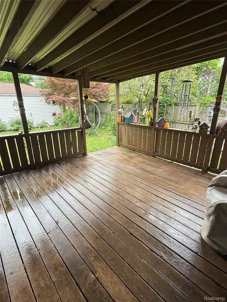 4260 Cooper Avenue Royal Oak City MI 48073