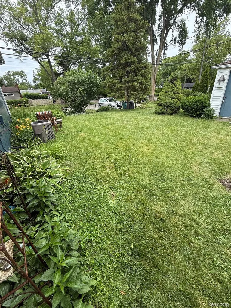 4260 Cooper Avenue Royal Oak City MI 48073