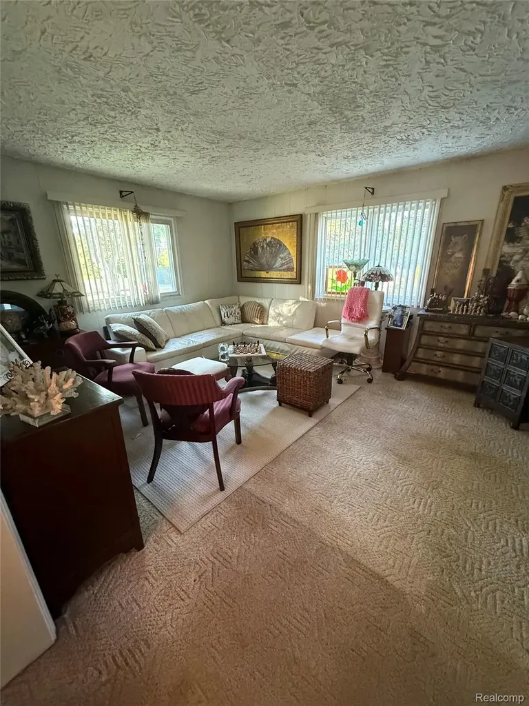 4260 Cooper Avenue Royal Oak City MI 48073