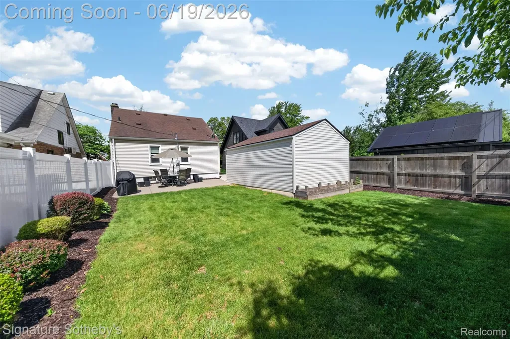 125 S Kenwood Avenue Royal Oak City MI 48067