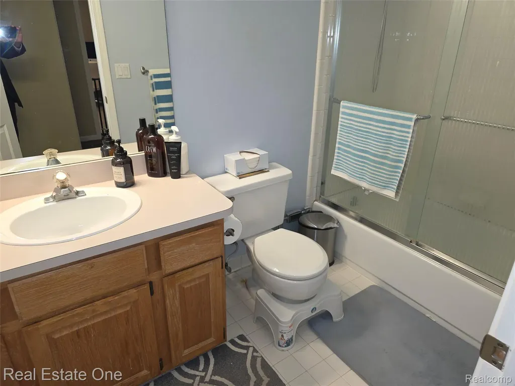 1574 Cardinal Ridge West Bloomfield Charter Township MI 48324