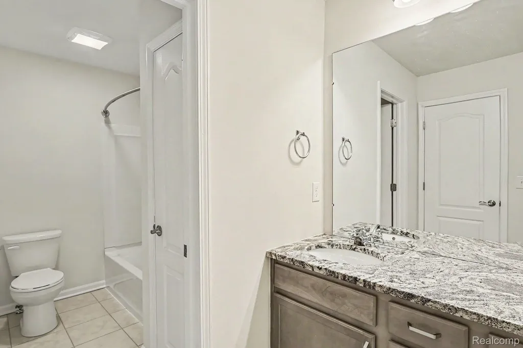 4871 Broomfield Way Orion Charter Township MI 48359