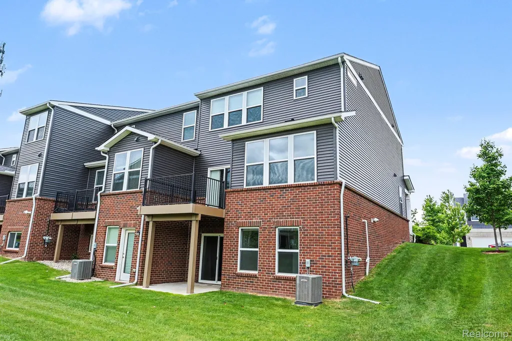 4871 Broomfield Way Orion Charter Township MI 48359