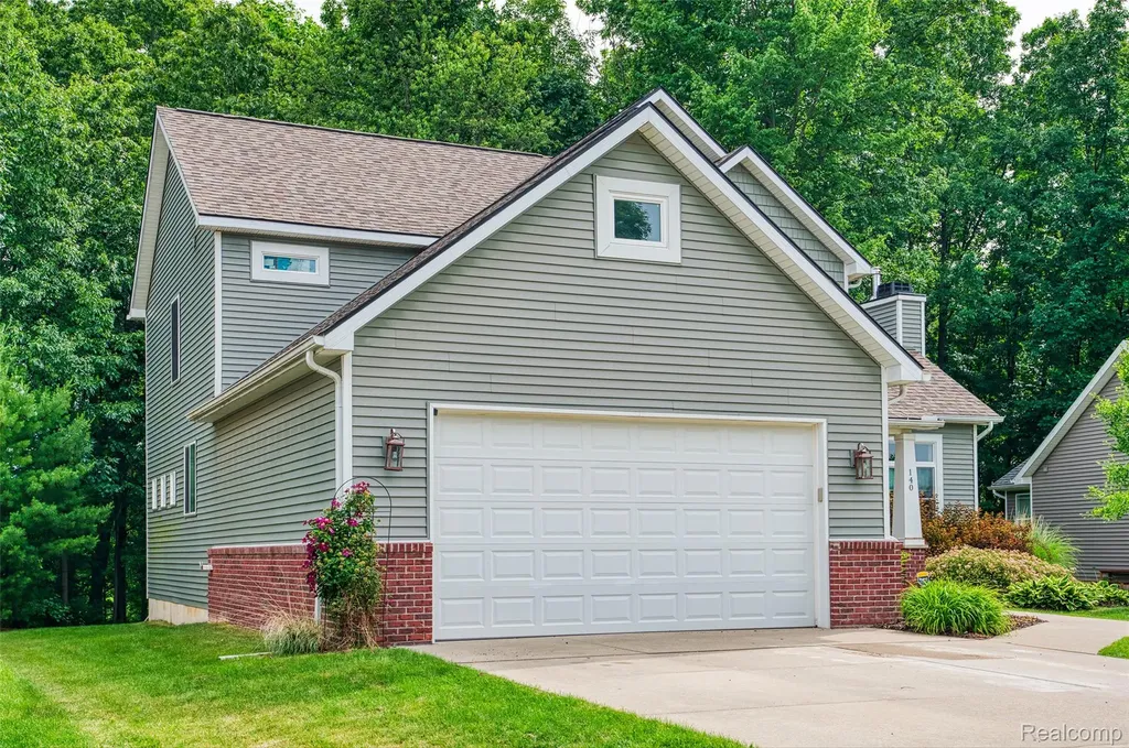 140 Skyline Drive Oceola Township MI 48843