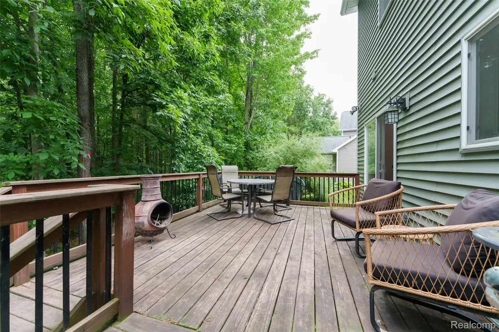 140 Skyline Drive Oceola Township MI 48843
