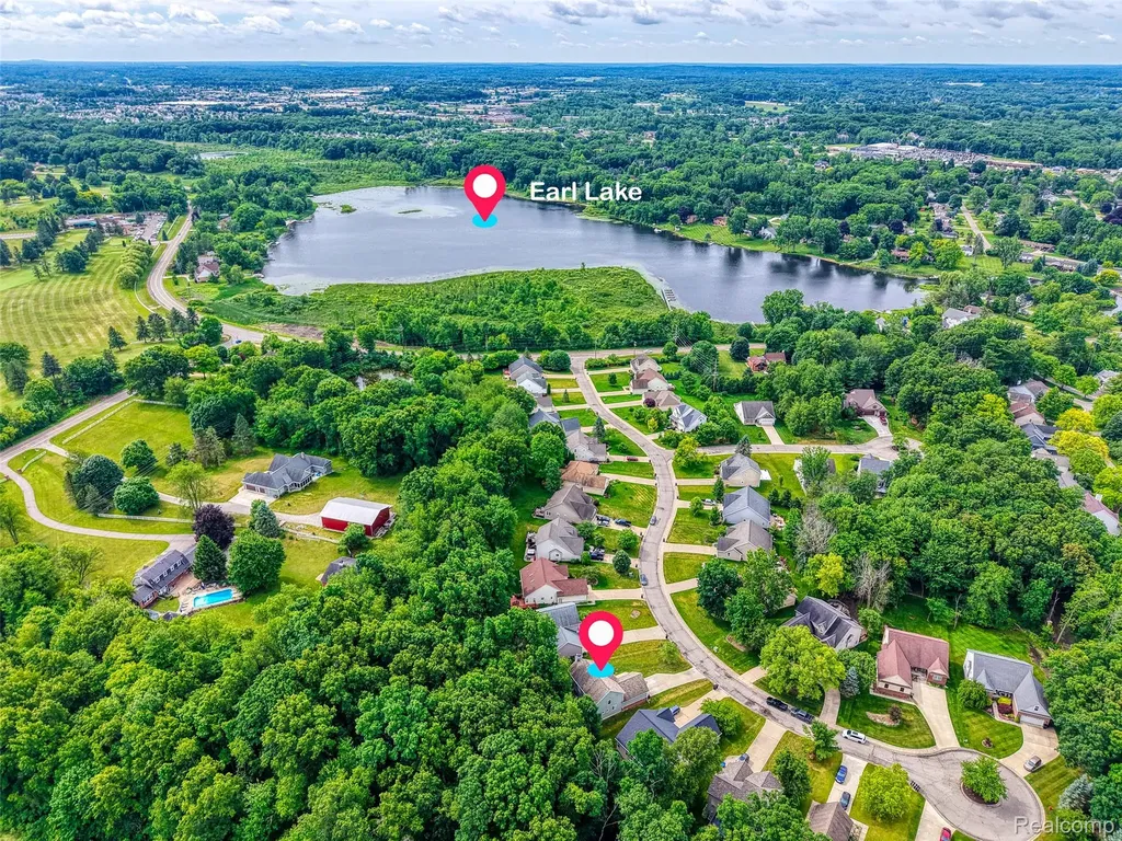 140 Skyline Drive Oceola Township MI 48843